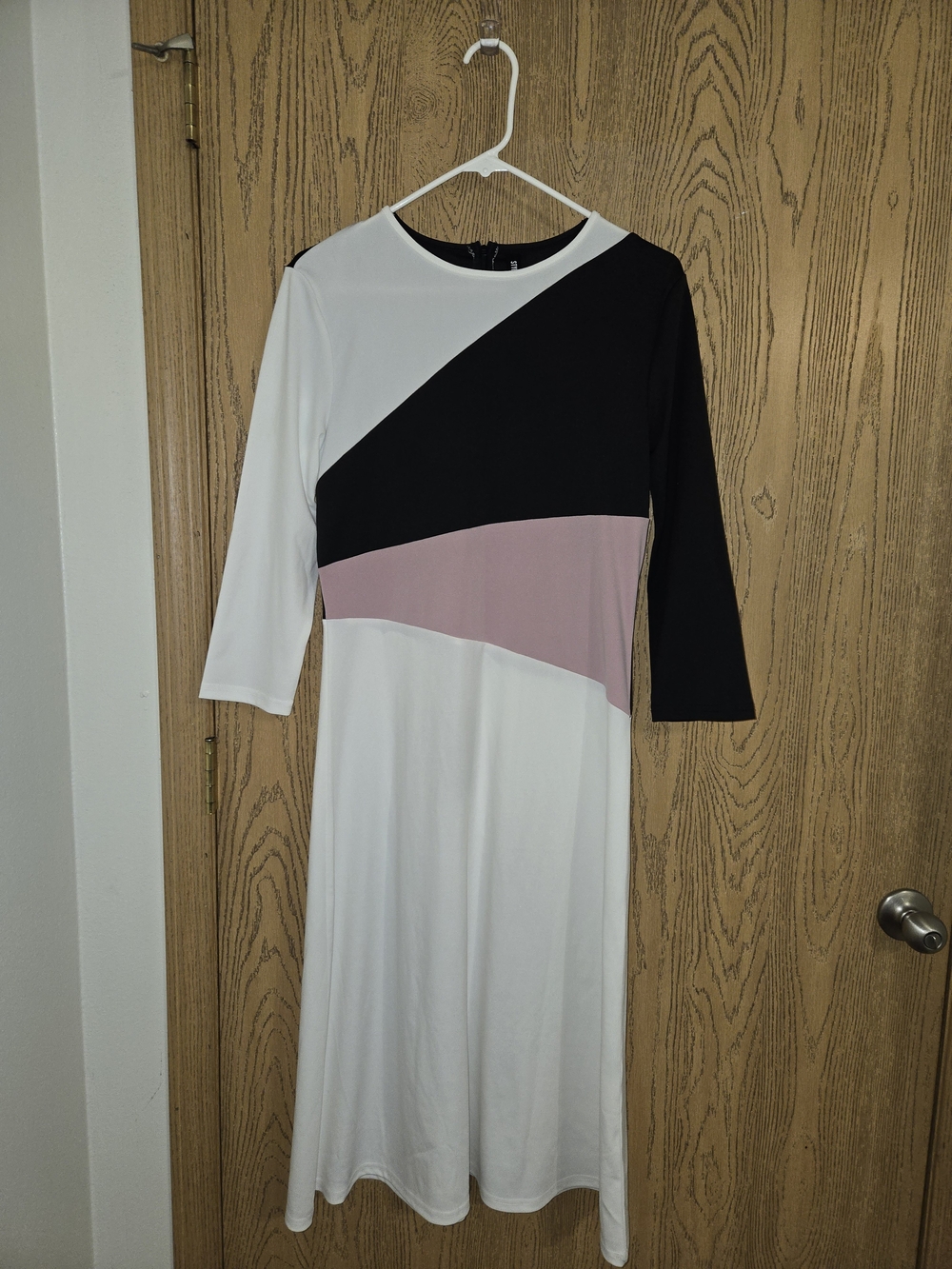 Colorblock Midi Dress in White, Black and Dusty Pink